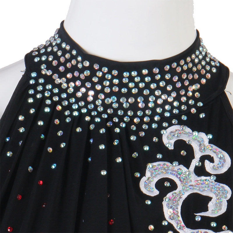 Close up of the rhinestone halter collar and scroll applique