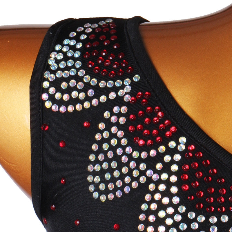 Close view of the crystals packed across the asymmetric shoulder