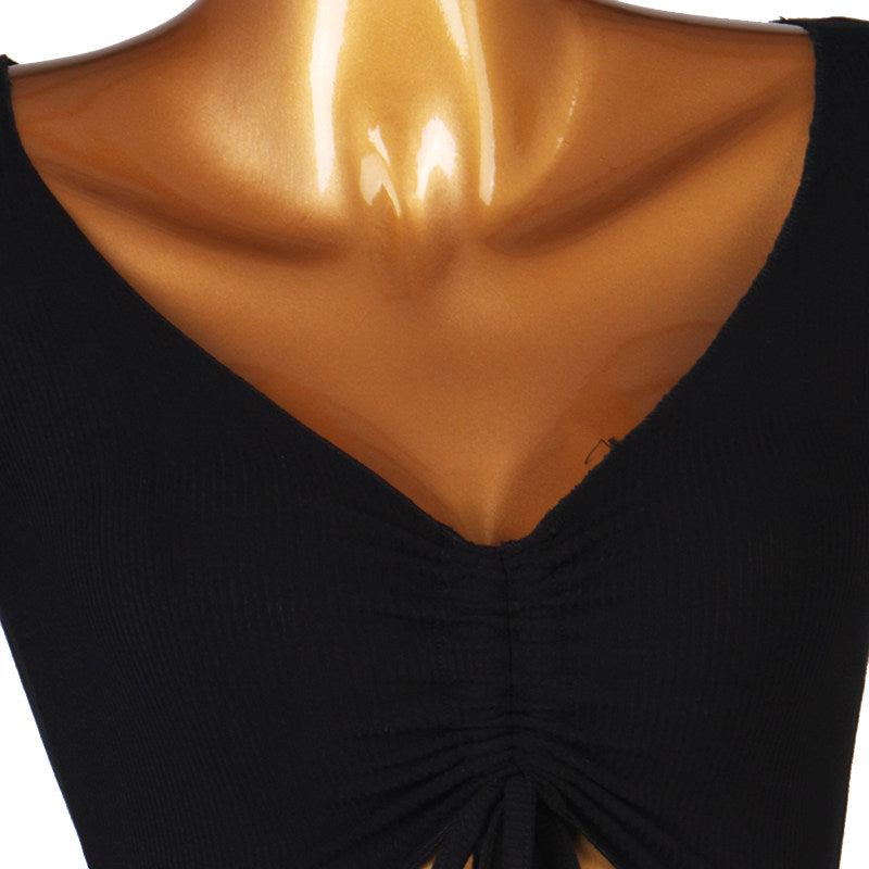 Close view of the ruched rope down the centre front