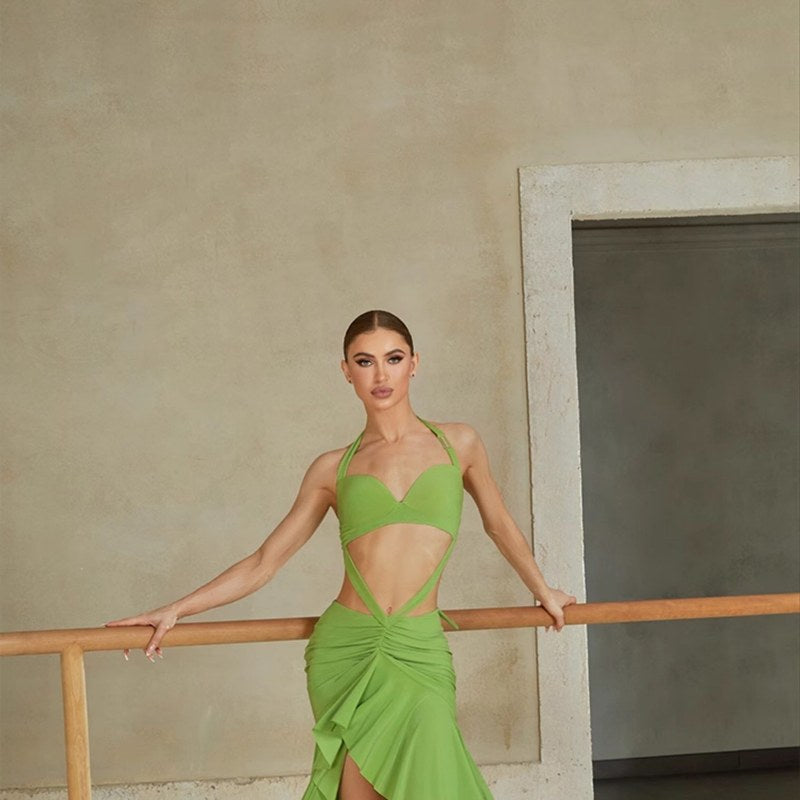 Green ruffle skirt Latin dance dress, pose at the barre