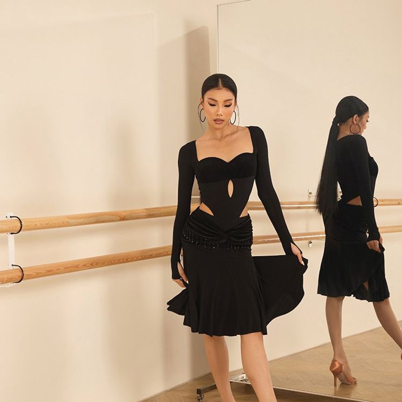 Black velvet waist skirt, front view