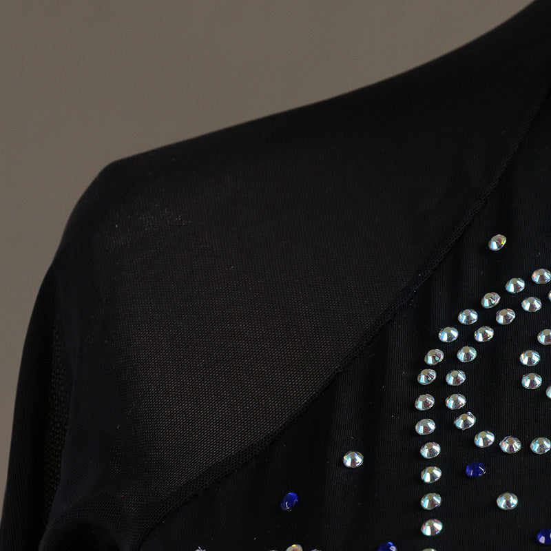 Close view of the stoned collar band and crystal scroll
