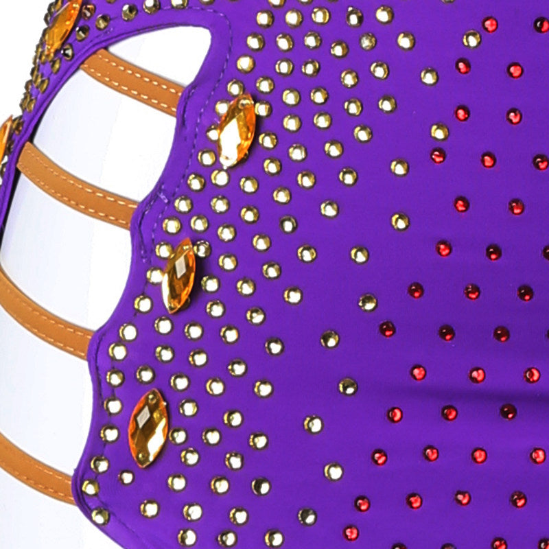 Close view of the jewels set into the strap ladder over stones